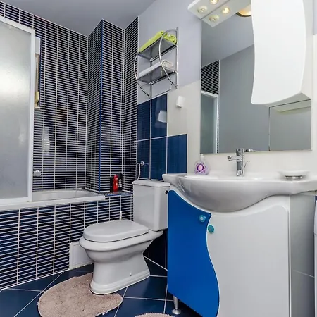 Rocky * トロギール