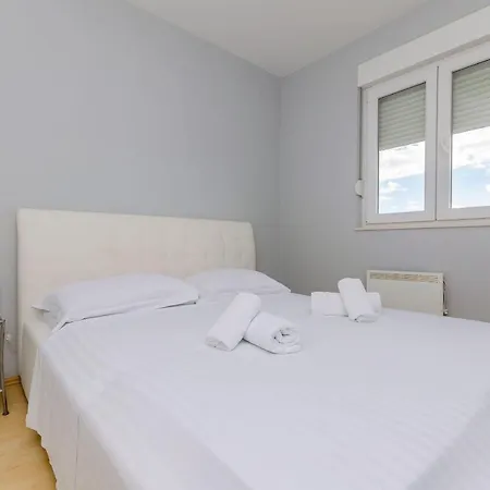 Rocky Apartman *