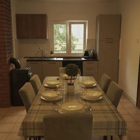 Rocky Apartment